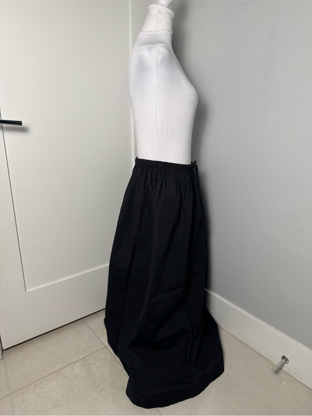 Tularosa Amy Midi Skirt/ Size Medium - Picture 3 of 8
